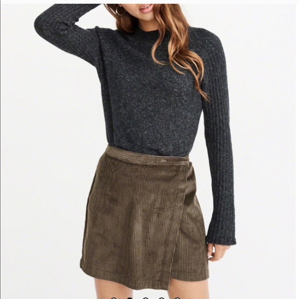 Abercrombie & Fitch Mockneck Sweater